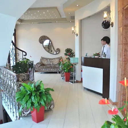 Hotel Monarc