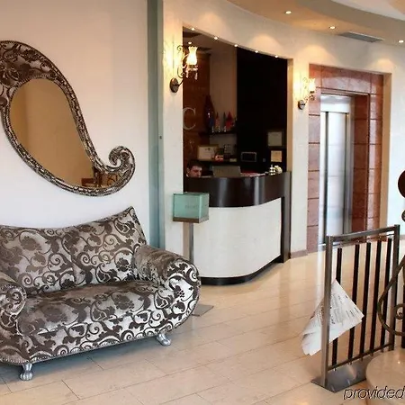 Monarc Ξενοδοχείο Τίρανα