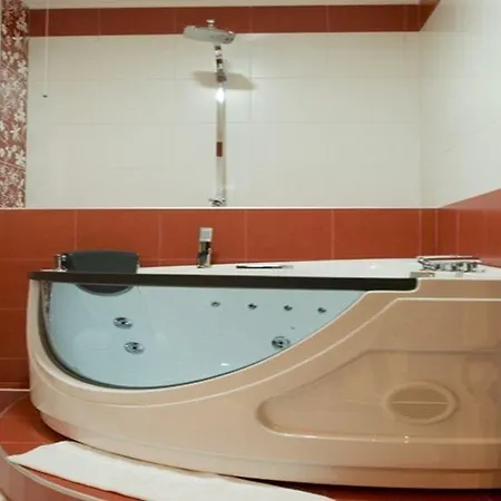 فندق مونارك 4*