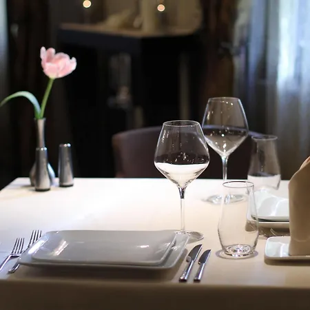 Monarc 4* Tirana