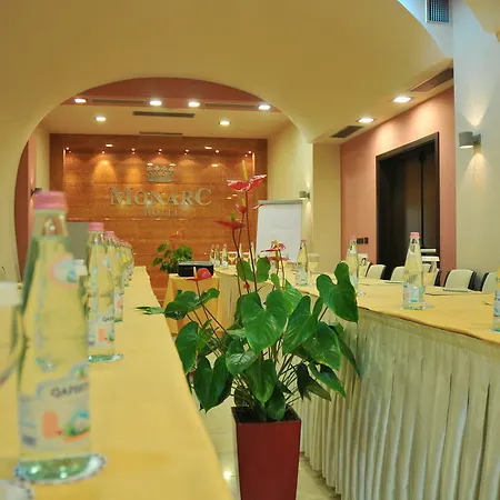 Monarc 4* Tirana
