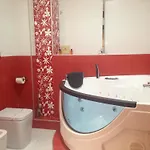 Monarc 4*