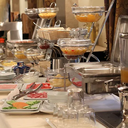 Отель Monarc 4*