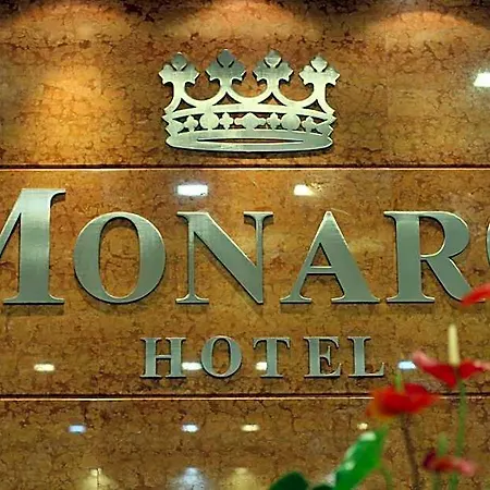 مونارك تيرانا